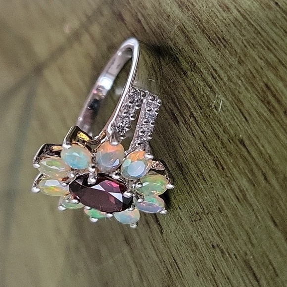 BEAUTIFUL OPAL RING - Picture 2 of 7